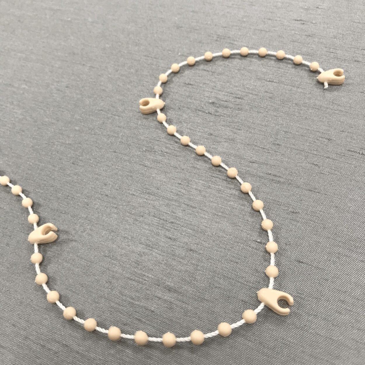 3.5 Beige  Chain (100 Links)