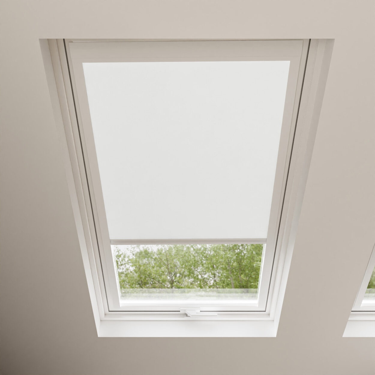 Unilux White Blind For Dakstra - Image 2