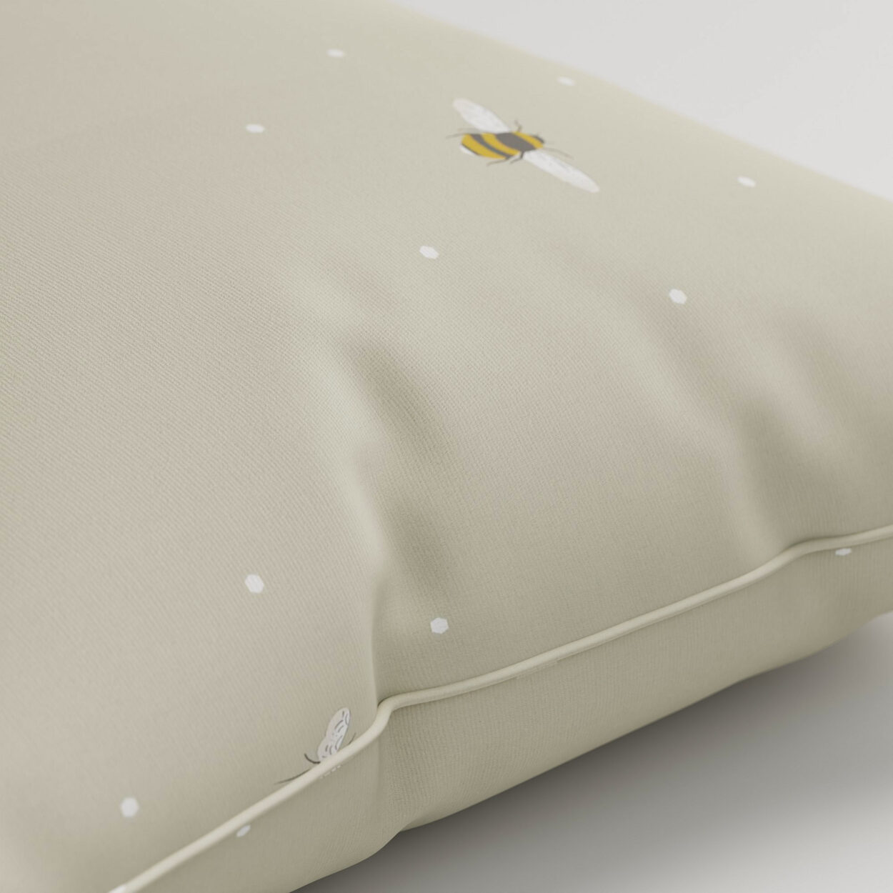 Sophie Allport Bee Soft Linen Cushion - Image 2