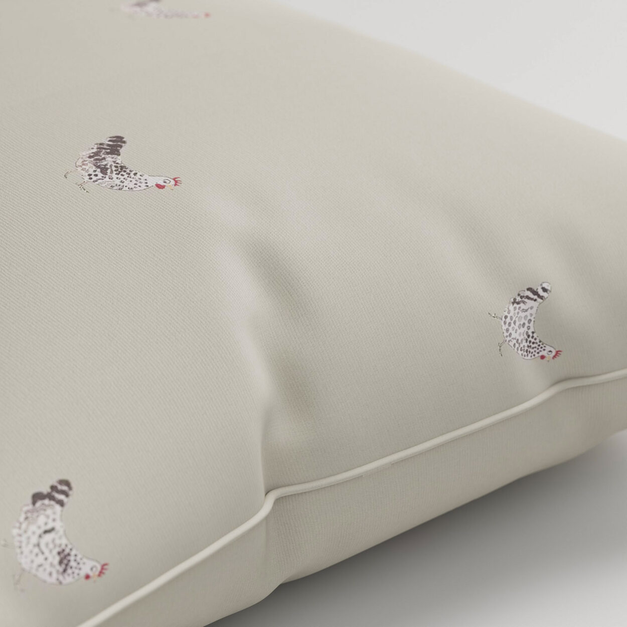 Sophie Allport Chicken Soft Linen Cushion - Image 2