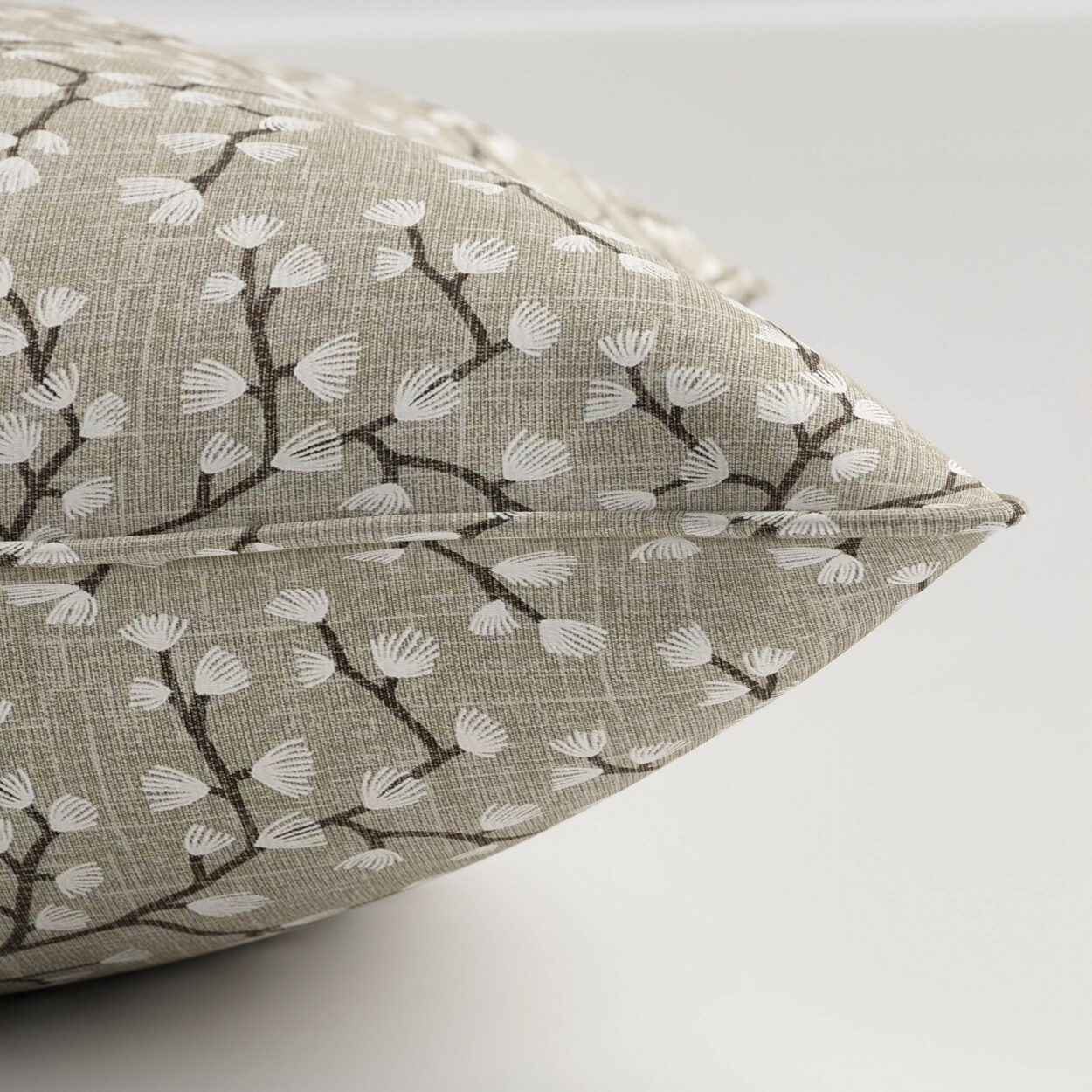 Brando Silver Cushion - Image 3