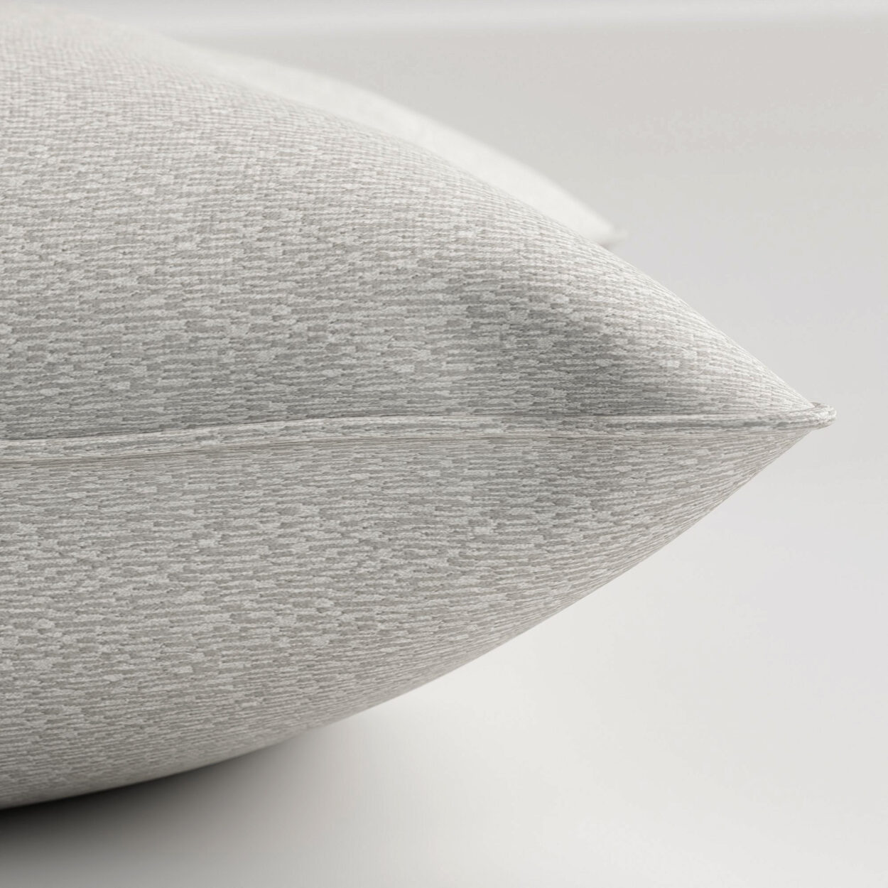 Boudin Platinum Cushion - Image 3